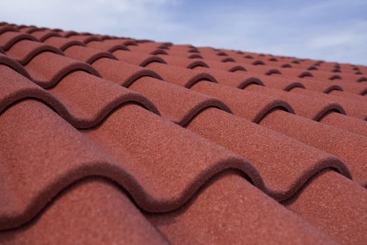 The Ultimate Guide to Choosing the Right Roofing Material for Your Home